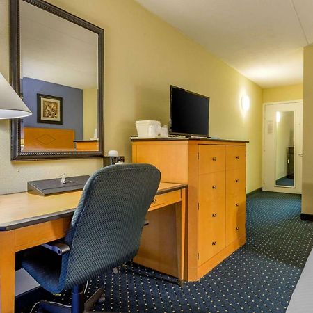 Aire Hotel Lebanon Hershey Extérieur photo