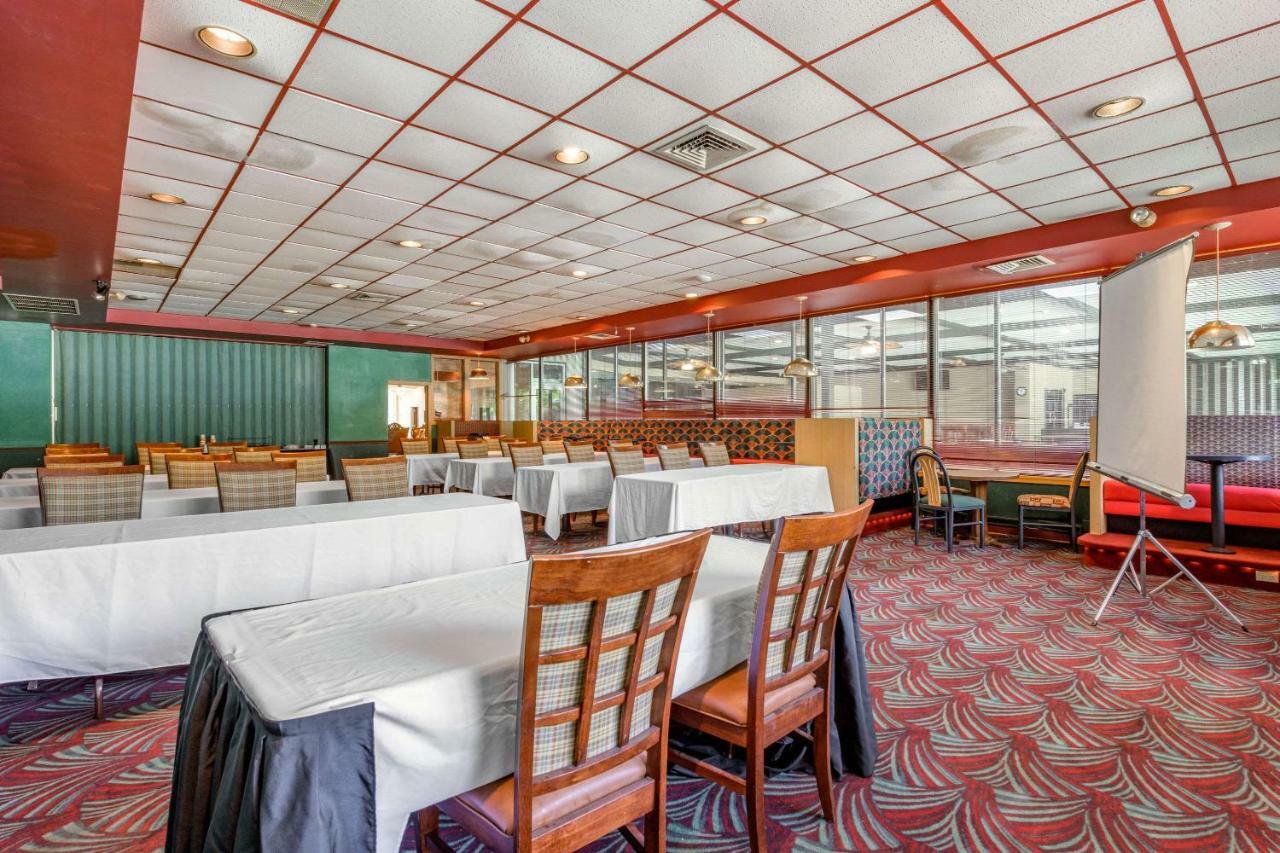 Aire Hotel Lebanon Hershey Extérieur photo