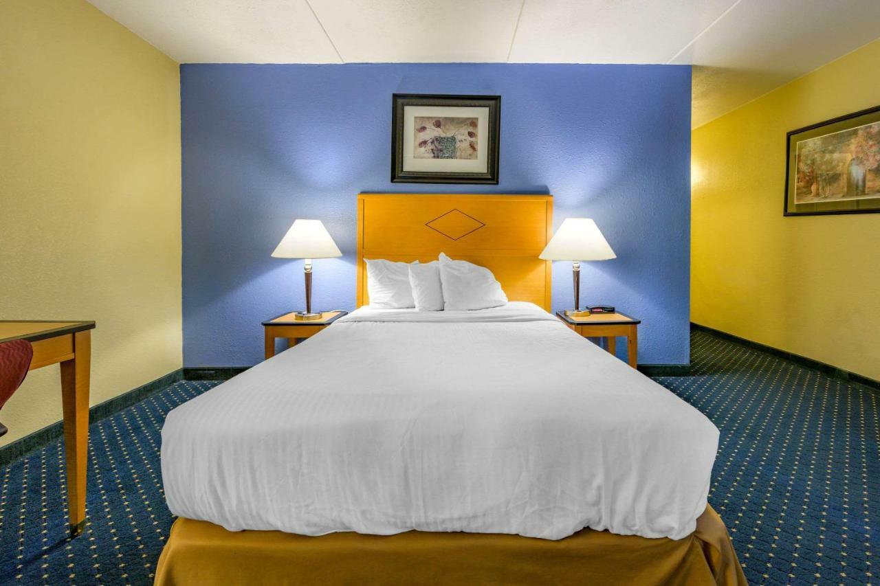 Aire Hotel Lebanon Hershey Extérieur photo