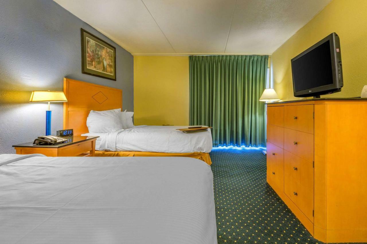 Aire Hotel Lebanon Hershey Extérieur photo