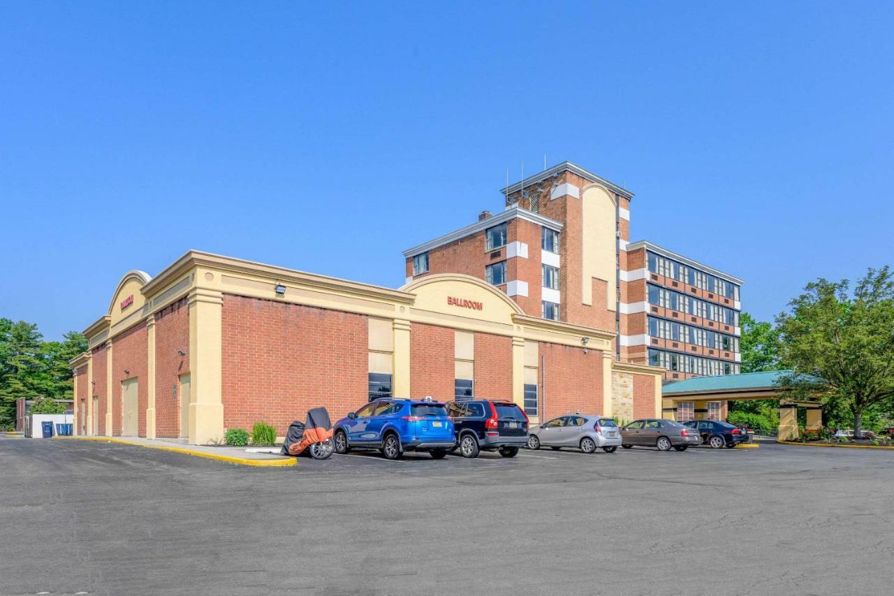 Aire Hotel Lebanon Hershey Extérieur photo
